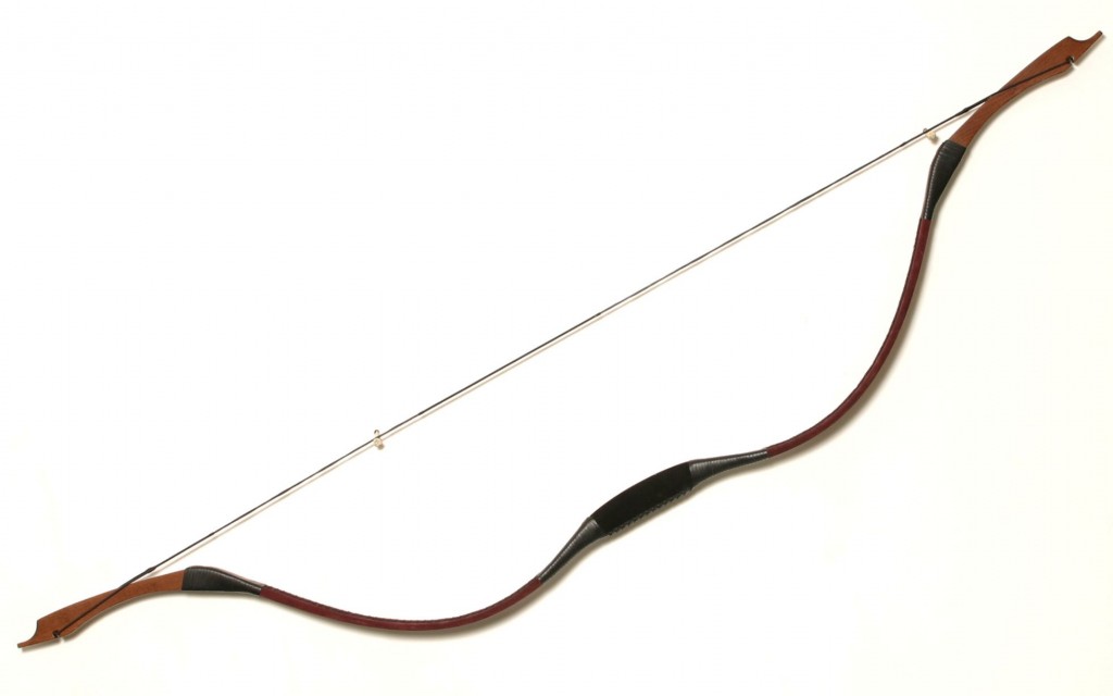 Traditional Hungarian recurve bow by Liskany